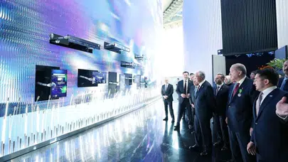 Cumhurbaşkanı Erdoğan Astana'da Alem.AI Yapay Zeka Merkezi'ni ziyaret etti