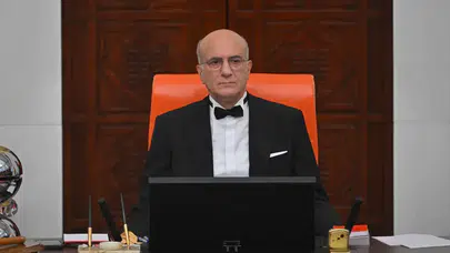 Meclis kürsüsünde sert çıkış: 'Depremzedeye bir tekme de vergi dairesi mi vuruyor?'