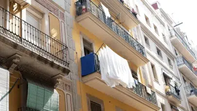 Balkonda çamaşır kurutan yandı! İspanya’dan şok yasak: Cezası dudak uçuklatıyor