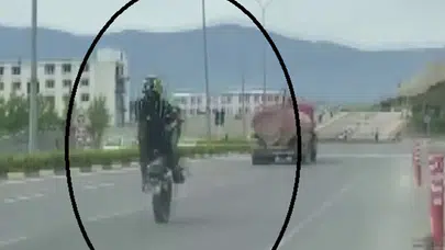 8 saniyelik şovun bedeli ağır oldu: Hatay’da motosikletliye ceza yağmuru!
