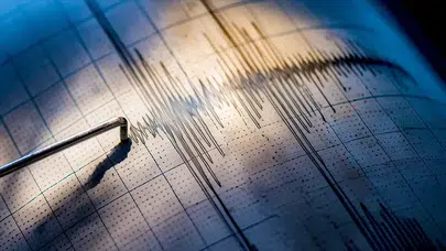 İran’ın güneyinde deprem: 5 büyüklüğünde sarsıntı bildirildi!