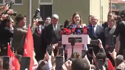 Afyon'da 'Dik Dur Eğilme' sesleri: Burcu Köksal şehre AK Parti rozetiyle döndü!