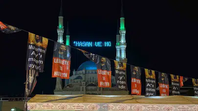 Minarelerin arasına asılan o yazı dikkat çekti! Iğdır’da manevi atmosfer en üst seviyede