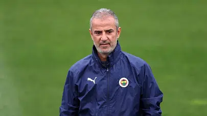 Fenerbahçe’den sürpriz sağ bek hamlesi: Eski yıldız yuvaya dönüyor!