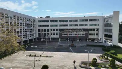 Antalya’da yolsuzluk operasyonu! 10 şüpheli hakkında gözaltı