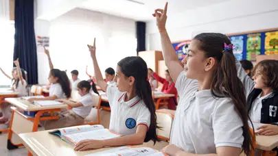 Yarın 12 Haziran okullar var mı? Hangi okullar tatil, ilkokul, ortaokul, lise ve üniversite tatil mi, ne sınavı var?