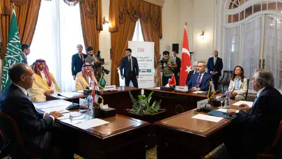Hakan Fidan Kahire'de: Orta Doğu'da yeni dönemin yol haritası masada