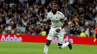 Real Madrid’den savunmaya 2027 güvencesi: Rüdiger imzayı attı!
