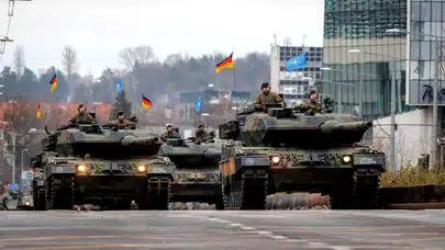 Alman Silahlı Kuvvetlerinden Rheinmetall'e 1 milyar avroyu aşan askeri kamyon siparişi