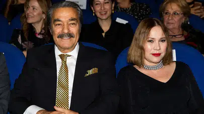 Kadir İnanır'ın yıllardır yanından ayrılmayan isim! Jülide Kural'ın hayat hikâyesi