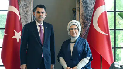 Emine Erdoğan ve Bakan Kurum bir araya geldi: Gündem küresel Sıfır Atık hareketi!