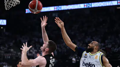 Akatlar’da gerilim hattı: Alimpijević diskalifiye oldu, Fenerbahçe seride öne geçti