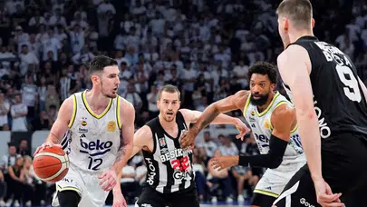 Son maç, son kupa! Nando De Colo kariyerini zirvede noktaladı