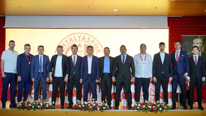 Antalyaspor'da Mustafa Ergün dönemi resmen başladı: İşte yeni görev dağılımı!