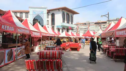 Hem kültür hem ticaret: Germiyan Sokak’ta lezzet ve sanat bir arada!