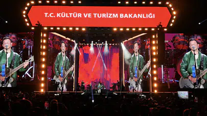 Buray Trabzon Kültür Yolu Festivali’nde müzikseverlerle buluştu