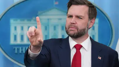 JD Vance, imza için İsviçre’ye gitmiyor! ABD içinde 300 milyar dolarlık İran çatlağı