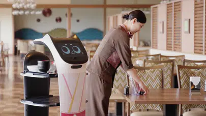 Turizmde insan devri kapanıyor: Dünyanın ilk tamamen robot oteli için geri sayım başladı