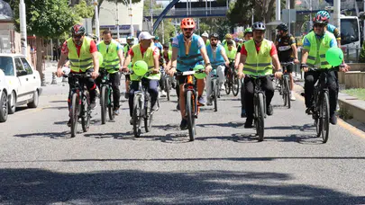 Şanlıurfa’da sağlıklı yaşam için pedallar döndü: Yeşilay Bisiklet Turu’na yoğun ilgi!