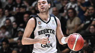 beşiktaş'ın kaptanı yeni takımına imzayı attı! Yiğit Arslan ve hakkında merak edilenler...