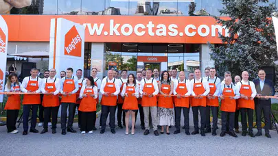 Koçtaş’tan 30. yılında çifte yatırım: Aynı günde hem dev lojistik üssü hem yeni nesil mağaza açıldı!