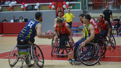 Tekerlekli sandalye basketbolunda dev adım: Fenerbahçe seride öne geçti