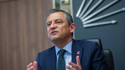 Özel'den yeni parti açıklaması: Felaket senaryosu düşünüldü