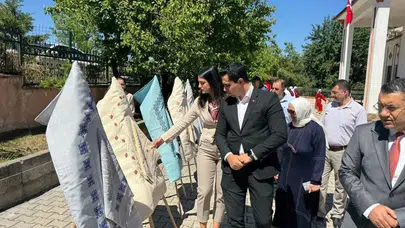 Kemah'ta el emeği göz nuru görücüye çıktı: Hayat boyu öğrenme şenliği başladı!