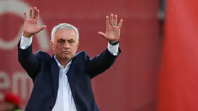 15 milyon Euro'luk dev imza: Jose Mourinho Benfica'ya veda etti!