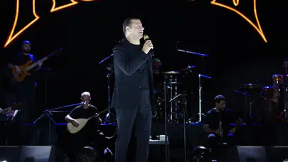 Manisa Kültür Yolu Festivali'nde Kubat sahne aldı