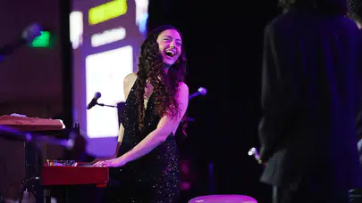 ABD’yi fetheden genç yetenek Su Yavuz, Akra Caz Festivali için Türkiye’ye geliyor