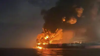 Karadeniz'de kamikaze İHA dehşeti: Türk gemisi alev alev yandı!
