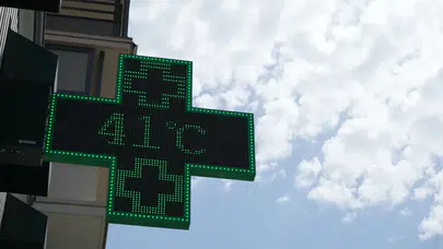Fransa’da cehennem sıcakları can aldı: Park halindeki araçta 2 çocuk ölü bulundu!