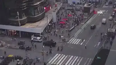 New York’un merkezinde kaos! turistlerin gözü önünde çatıştılar