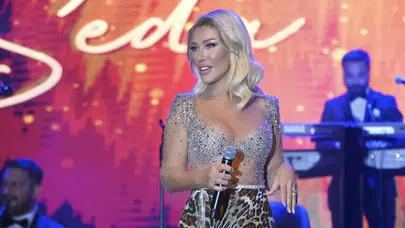 Seda Sayan Mersin'de sahne aldı: Ben artık Tarsus geliniyim