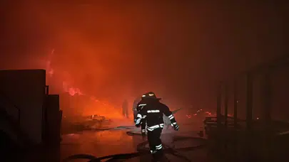 Gaziantep'te Metal İşleme Atölyesinde Yangın: Sanayi Mahallesinde Hareketli Saatler