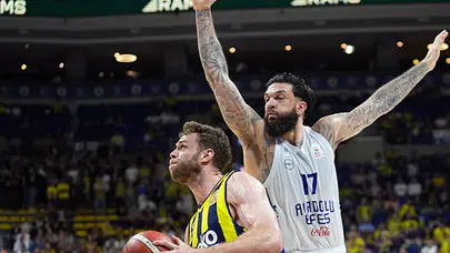 Pota altında kara haber: Vincent Poirier’den Efes’e büyük şok!