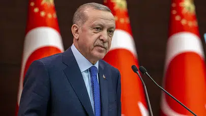 AK Parti kampında Erdoğan'a 25'inci yıl sürprizi: 'Büyük Başkan Erdoğan' şarkısı hazır!