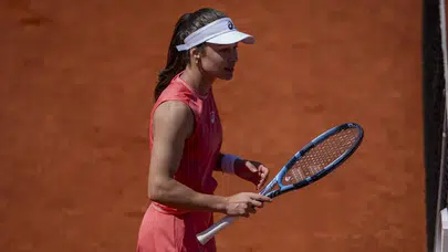 Hollanda’da Zeynep Sönmez rüzgarı: Klasman farkını kortta gösterdi!