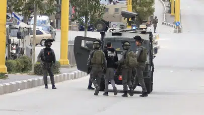 Batı Şeria'da gerilim tırmanıyor: İsrail ordusundan eş zamanlı baskınlar!