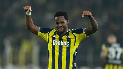 Transferde yılın bombası: Ezeli rakibin yıldızından Galatasaray’a sürpriz telefon!