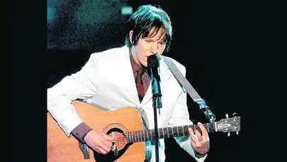 İndie müziğin efsane ismi Elliott Smith artık uzayda yaşayacak!