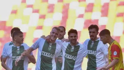 Özlüce'de mutlu son! Bursaspor yıldız ismi takımda tuttu