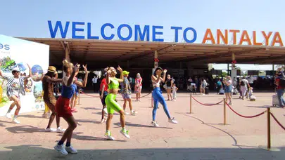 Rus turistlerin yaz rotası değişmedi: Türkiye zirvede