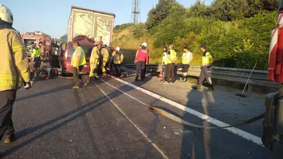 İstanbul'da feci kaza: 1’i bebek 3 kişi olay yerinde hayatını kaybetti!