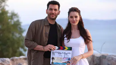 Fahriye Evcen ve Murat Yıldırım’dan büyüleyici ortaklık: 'Turquoise Summer' yayında!
