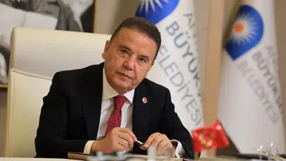 Muhittin Böcek’ten şok iddialar: 'Ferdi Zeyrek’e ofisinde 950 Bin Euro teslim ettim'