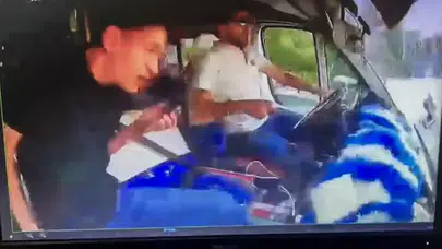 Adana'da faciadan dönüldü! Uyuyan şoför kazaya neden oldu