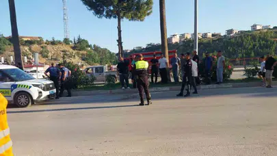 Mersin'de feci son! Genç sürücü trafik levhasına çarparak hayatını kaybetti