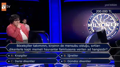 Böcekçiller takımının, kirpinin de mensubu olduğu, sırtları dikenlerle kaplı memeli hayvanlar familyasına verilen ad hangisidir?